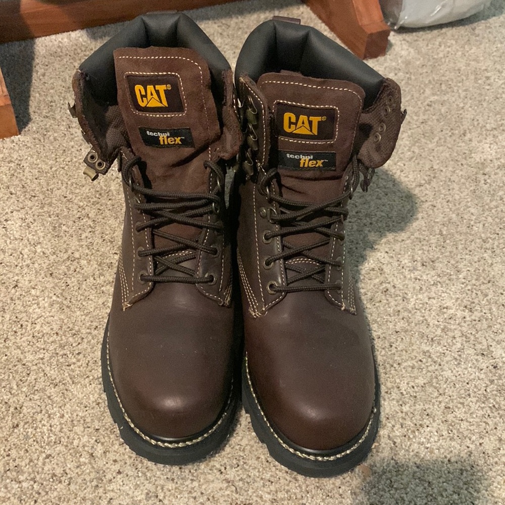 Men’s work boots size 9 Caterpillar techni flex